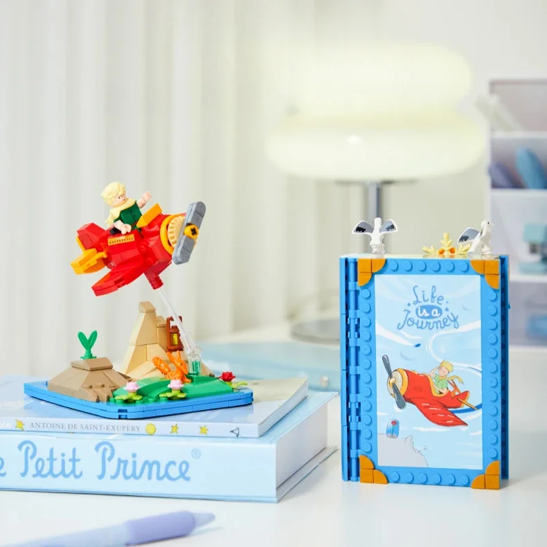 The Little Prince Airplane Boo - Hand Plane Block 评论和价格